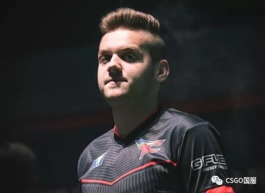 LPL 的当前15点经济差数据： Invictus Gaming 的三项C在榜单上！ knight 的数据为负！
