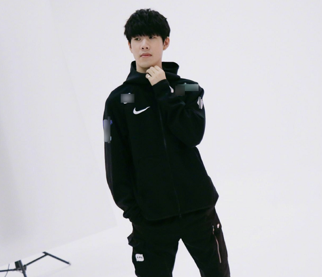 【战报】王者荣耀2020KPL秋季赛，重庆QGhappy 1：3 不敌杭州LGD大鹅